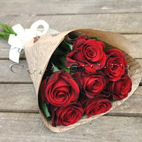 Красные розы в крафте, купить цветы в Тольятти, доставка цветов в Тольятти, 7 красных роз, Cvet-pro