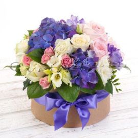 Цветы в коробке Звездное небо, купить цветы Тольятти