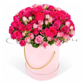 Цветы в коробке Безмятежная юность, купить цветы Тольятти